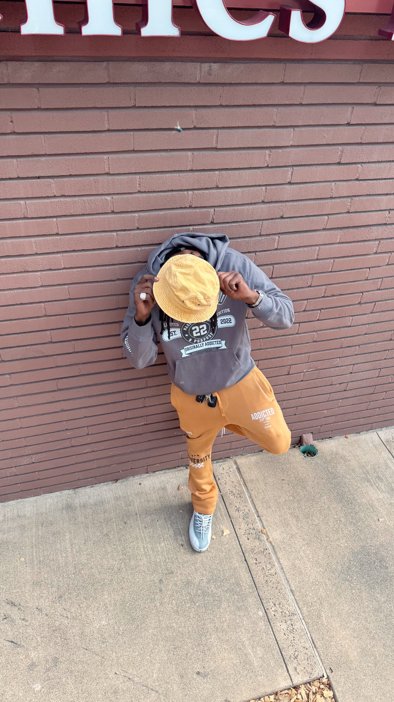 “ ADDICTED UNIVERSITY “